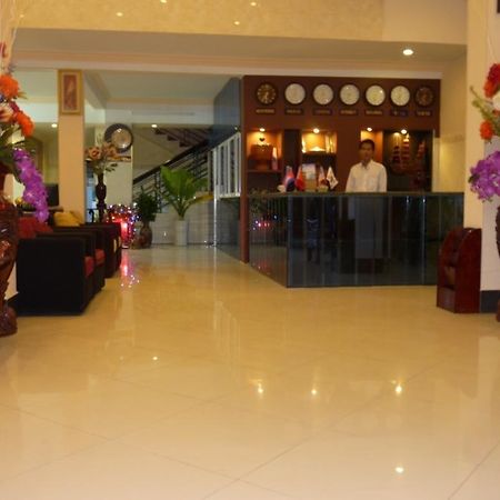 Hi Land Hotel Phnom Penh Exterior photo