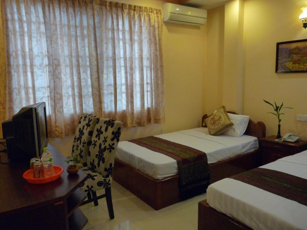 Hi Land Hotel Phnom Penh Room photo
