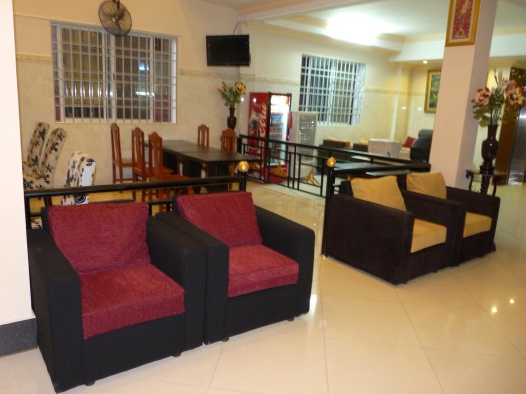 Hi Land Hotel Phnom Penh Exterior photo