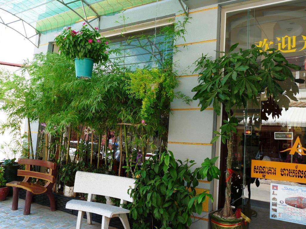 Hi Land Hotel Phnom Penh Exterior photo