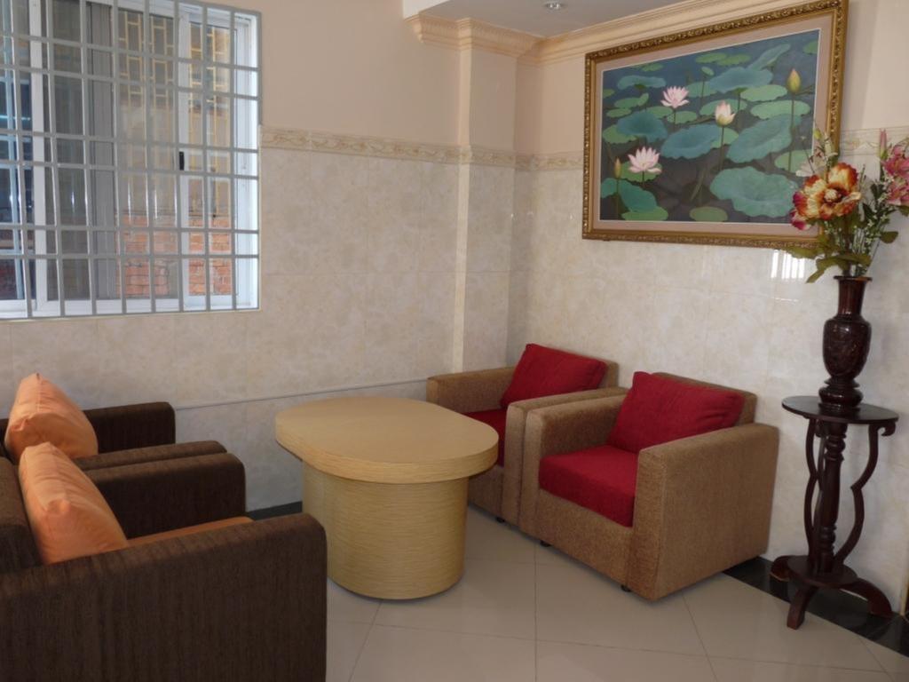 Hi Land Hotel Phnom Penh Exterior photo